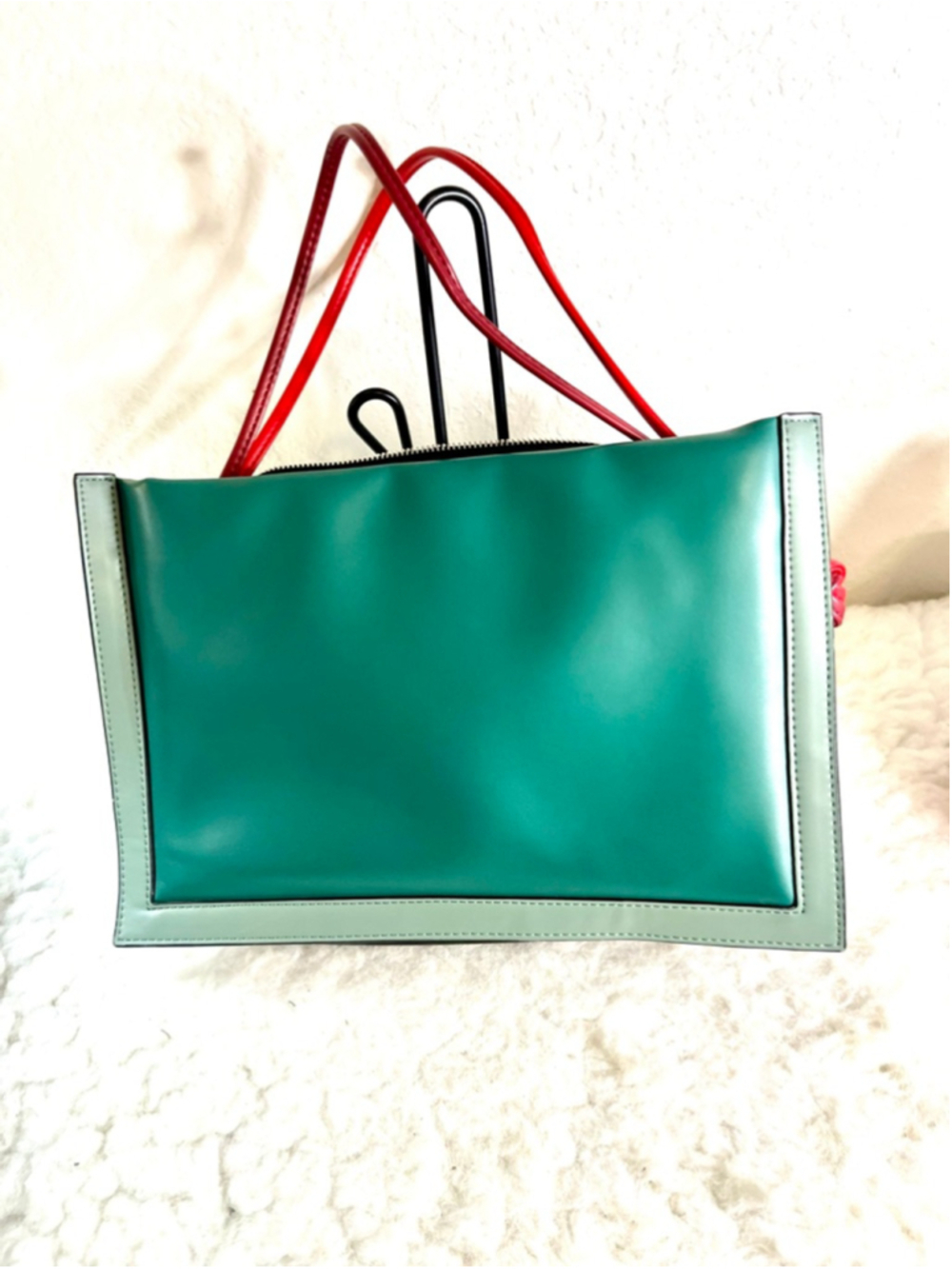 HVISK Soft Structured Shoulder Bag Green with red handles - Picture 2 of 7